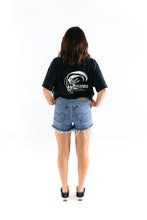 Load image into Gallery viewer, VINTAGE LEVI CUT OFFS - SIZE 26 #XY6
