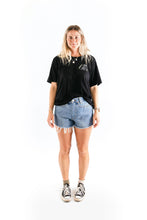 Load image into Gallery viewer, VINTAGE LEVI CUT OFFS - SIZE 31 #MT2
